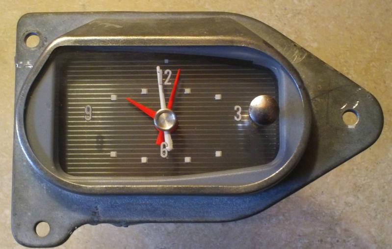 Reconditioned clock! ford 1961 fairlane, galaxie