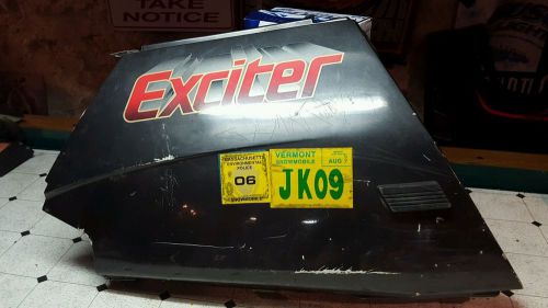 1986 yamaha exciter 570 left side lower body panel
