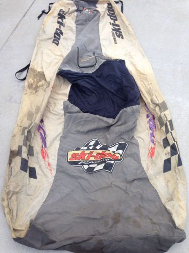 Skidoo cover 1998 s2000 chassi