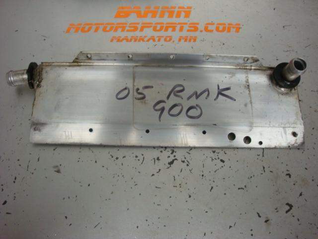 2005 polaris snowmobile center cooler iq rmk switcback dragon fusion 2520445