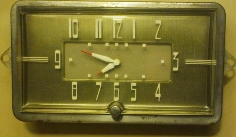 Reconditioned clock ! oldsmobile 1940 series 60, 70, 90