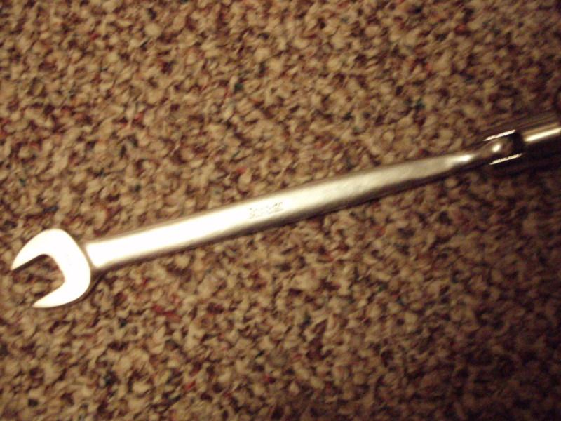 Snap on 5/8" flex head combination wrench, 12pt. fho20