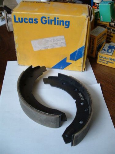 Triumph tr250 tr6   brake shoe set  l and r side  --  made by lucas girling
