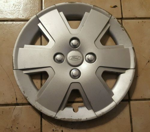 (1) oem 2006-11 ford focus bolt-on 15&#034; hubcap wheel cover p/n 8s43-1130-aa