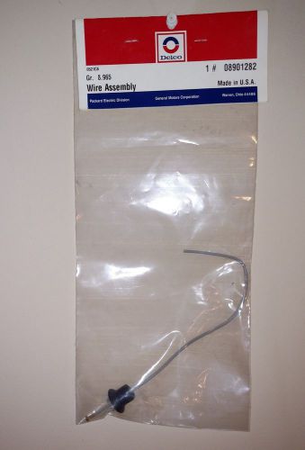 Delco 1968 – 1969 pontiac side marker lamp socket nos part # 8901282