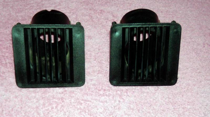 Mopar pair of 1968 to 1970 b body dash defroster vents black (used originals)