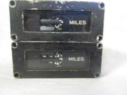Z125 boeing 727 737  collins distance indicators a pair of them