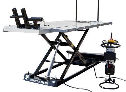 New titan 1500 lb hydraulic/electric motorcycle lift with vise and extensions 