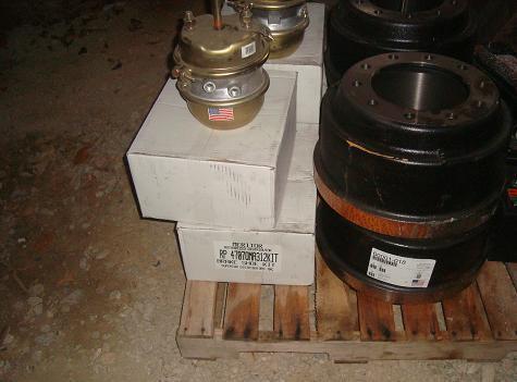 Meritor brakes ,drums and 30/30 long stroke brake chambers