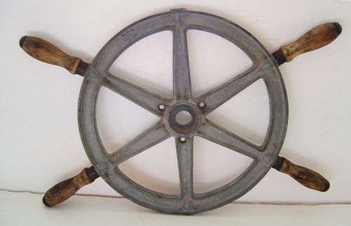 Vintage wilcox-crittenden 16-1/2&#034; steel &amp; mahogany ship&#039;s wheel