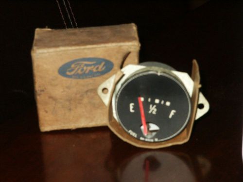 Nos vintage ford fuel gauge distometer model no. 8a-9306 mint in original box