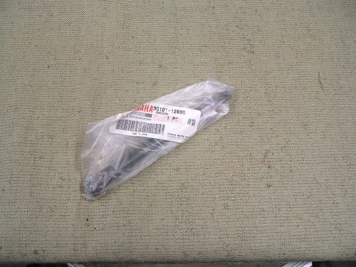 Yamaha 90101-12695-00 bolt ( in hand ships today free )