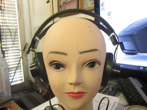 Z086 airline company issue pilot head set