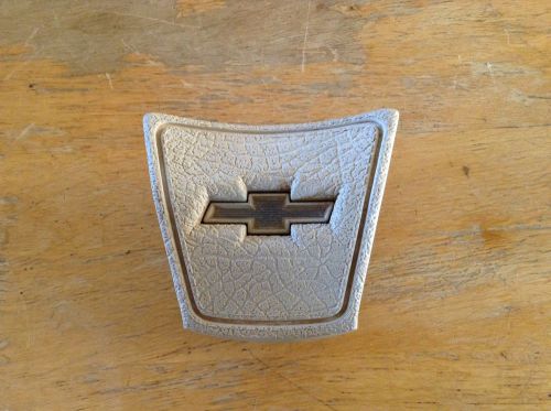 1967-72 chevrolet horn button off-white color
