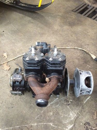 Arctic cat 580 engine primary clutc ext zr motor cylinder jugs crankshaft   case
