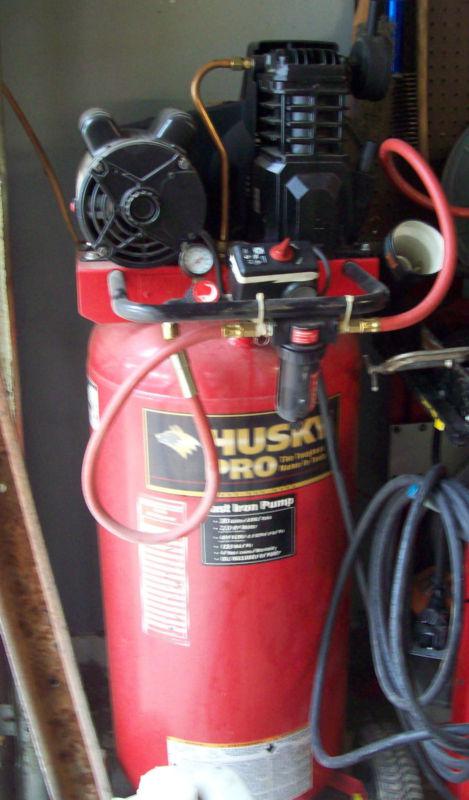 Husky 30 gallon air compressor 2 hp 135 psi cast iron pump portable