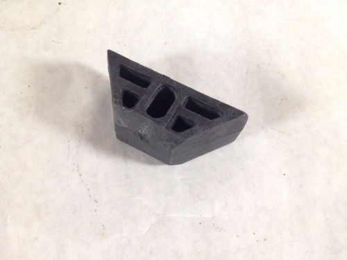 Oem gm 95-05 chevy cavalier sunfire battery mount hold down block