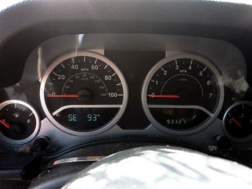 Speedometer cluster w/compass 100 mph fits 07 wrangler 260561
