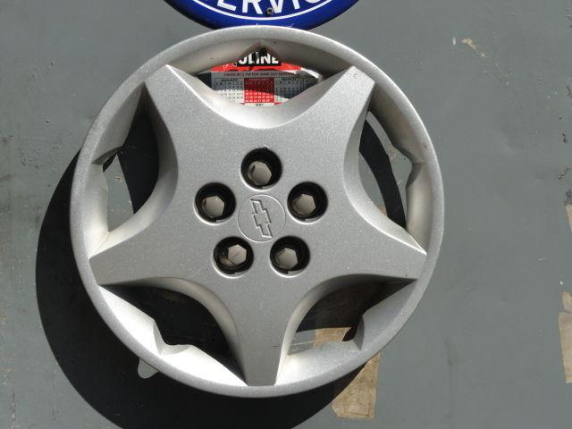2000 2001 2002  chevy cavalier 5 spoke 14" oem  hub caps hub cap