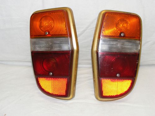 Volvo taillight lenses and assembly (1968-72 142/144)
